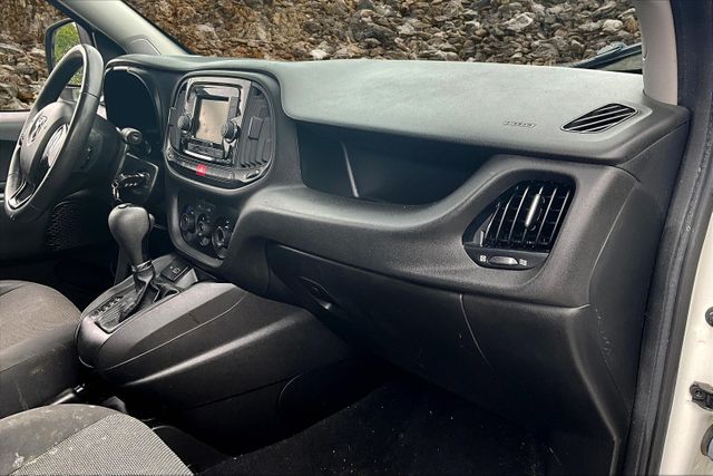 Vehicle image 16 of 33