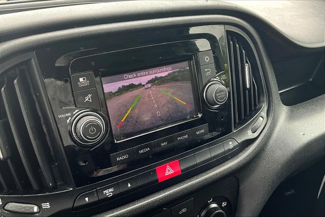Vehicle image 21 of 33