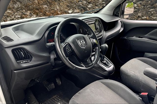 Vehicle image 13 of 33