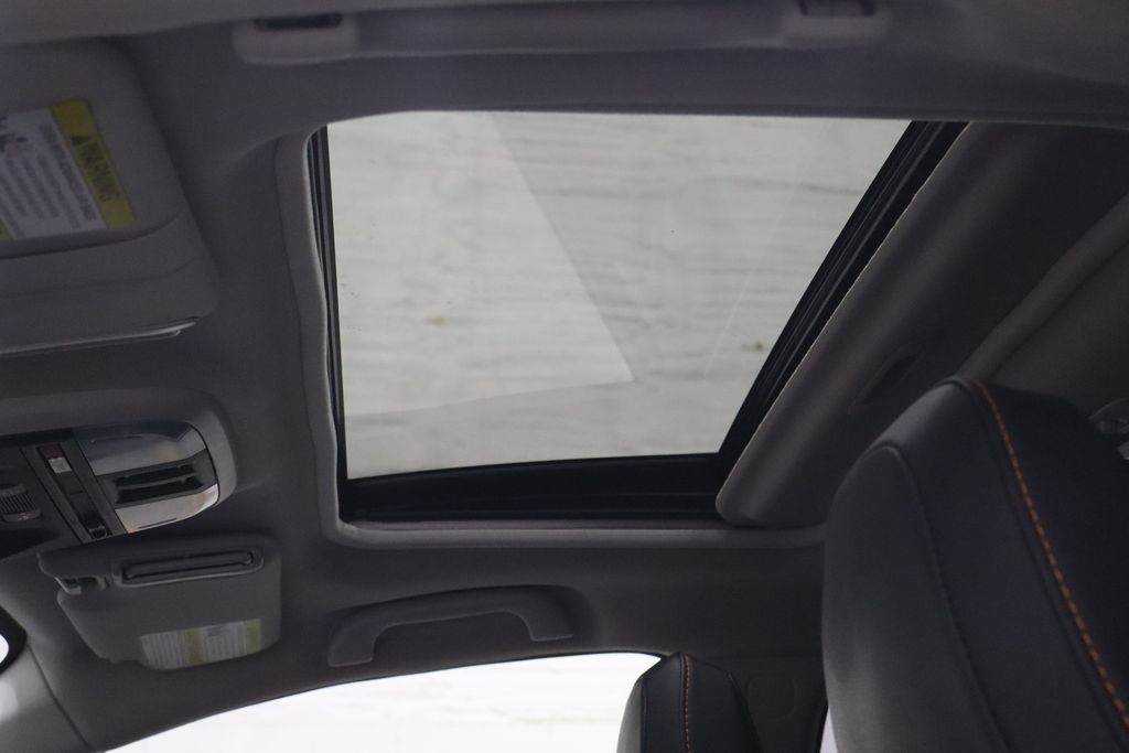 Vehicle image 8 of 38