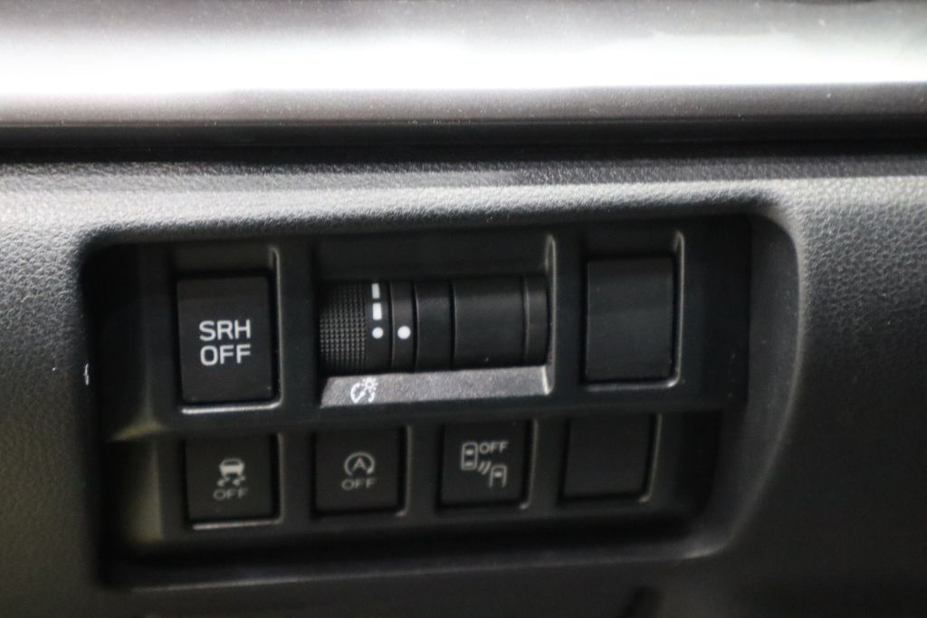Vehicle image 16 of 38
