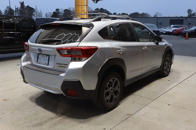 Vehicle image 4 of 40