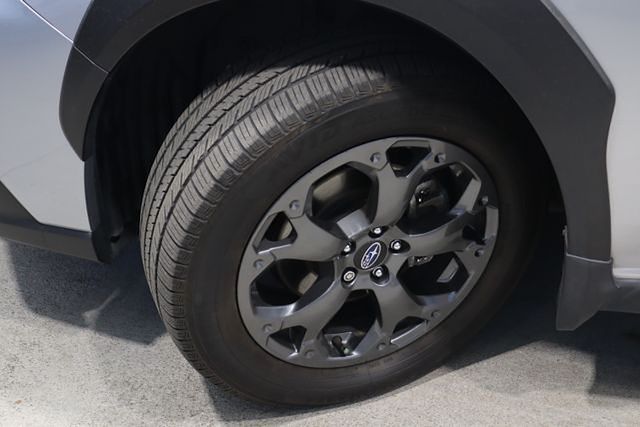 Vehicle image 8 of 40