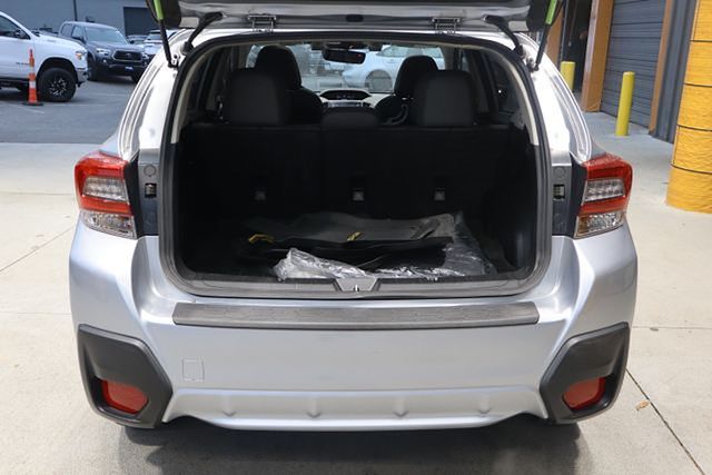 Vehicle image 10 of 40