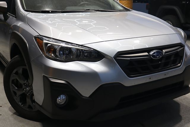 Vehicle image 33 of 40