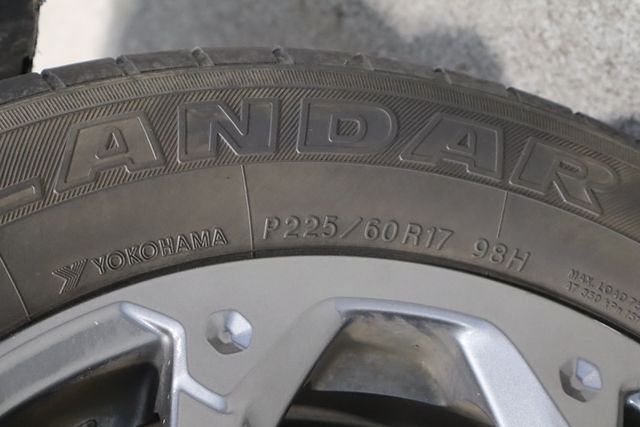 Vehicle image 9 of 40
