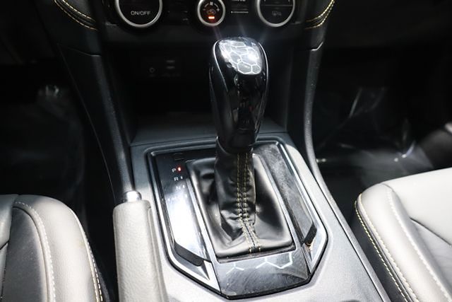 Vehicle image 27 of 40