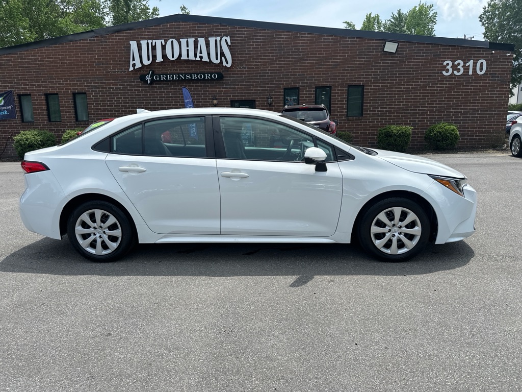 Vehicle image 5 of 34