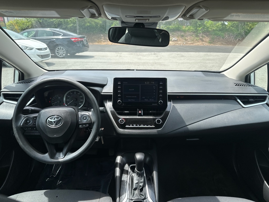Vehicle image 21 of 34