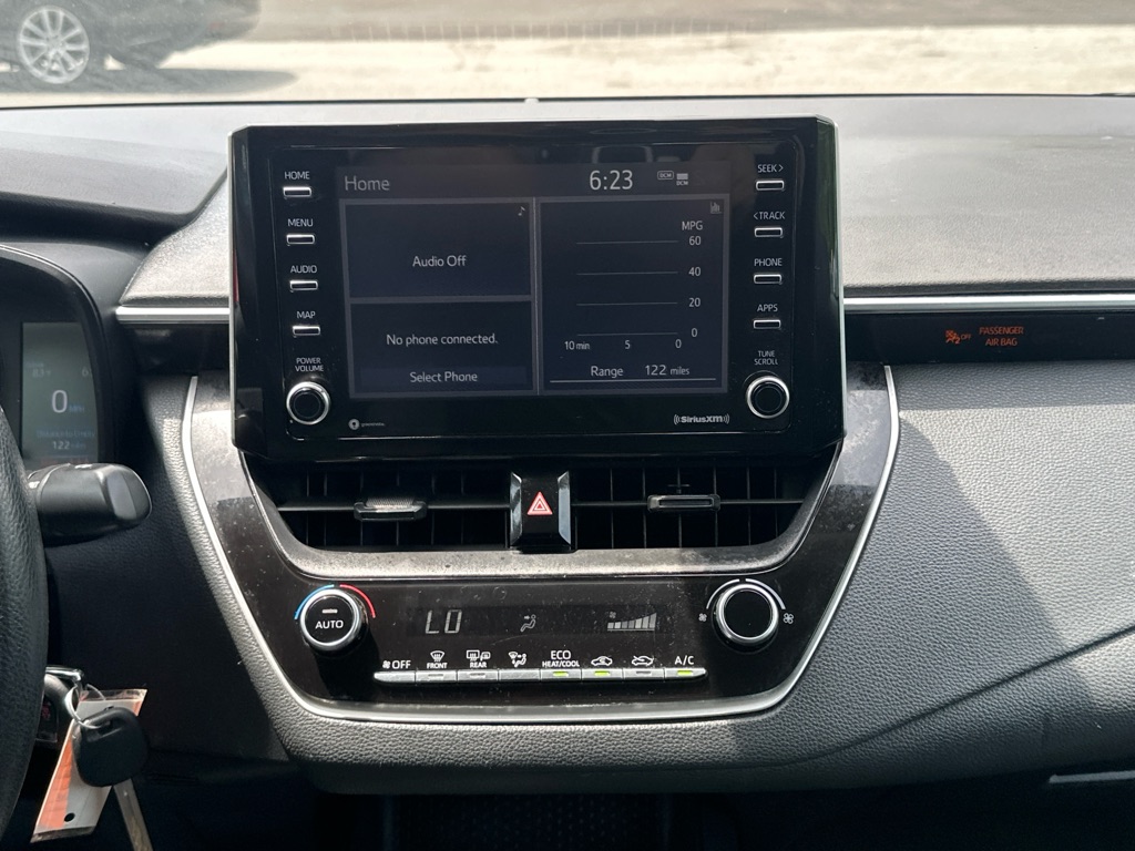 Vehicle image 25 of 34