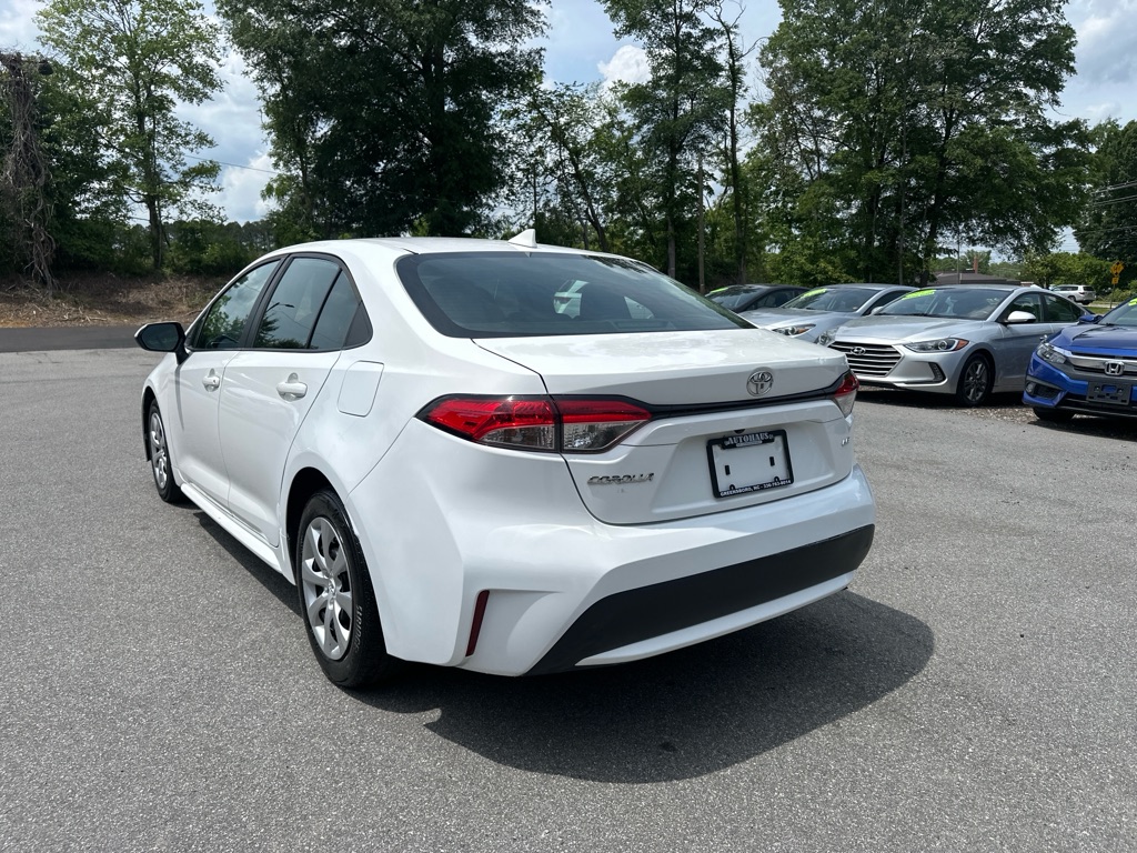 Vehicle image 7 of 34