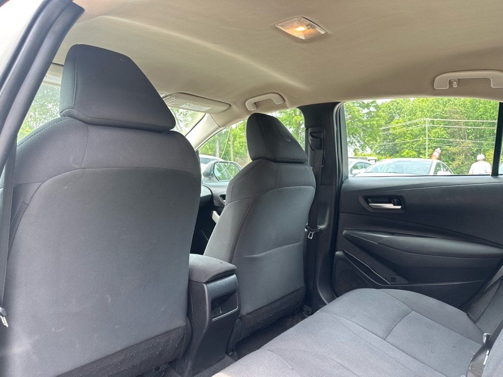 Vehicle image 15 of 34