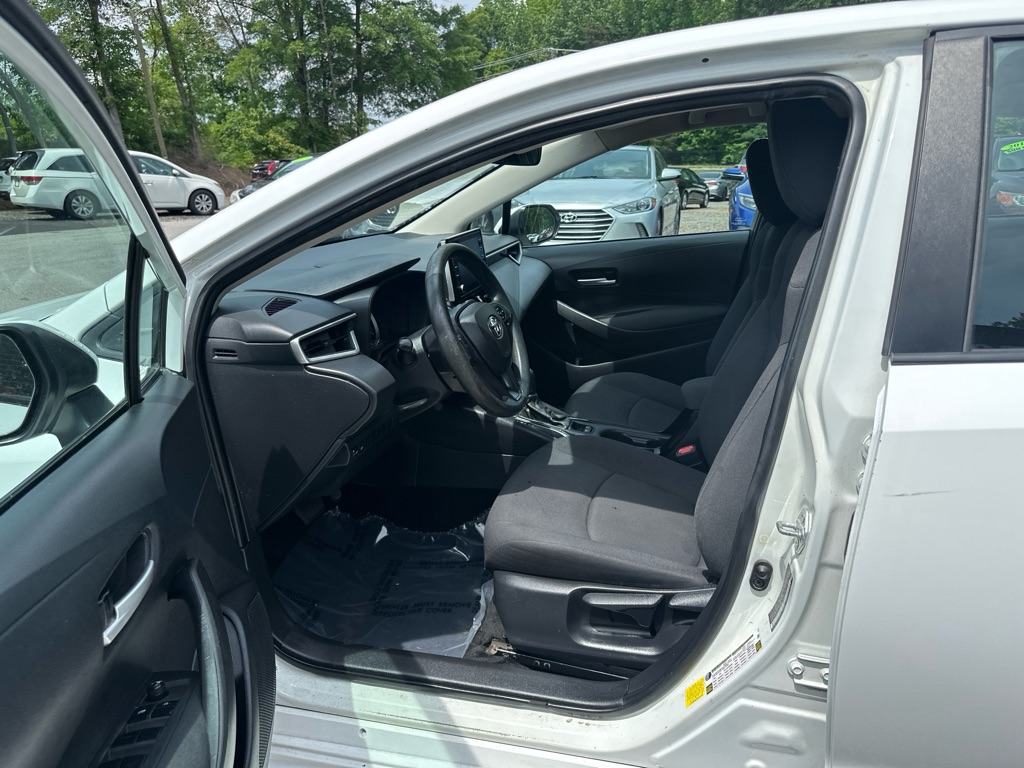 Vehicle image 10 of 34
