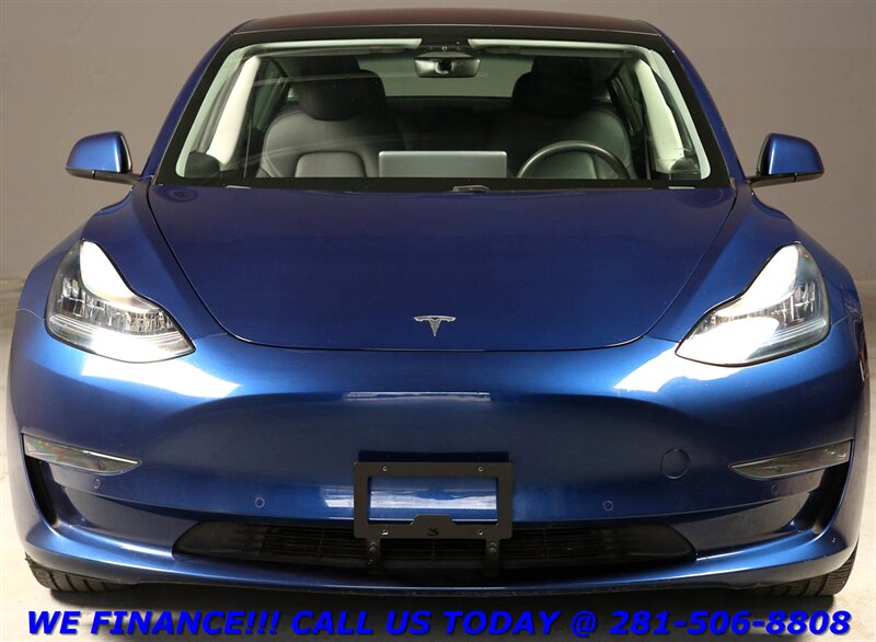 Vehicle image 2 of 22