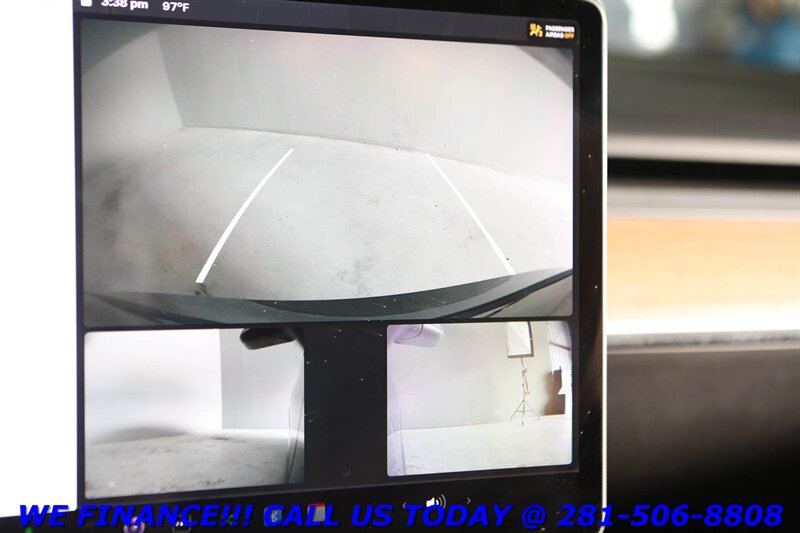 Vehicle image 16 of 22