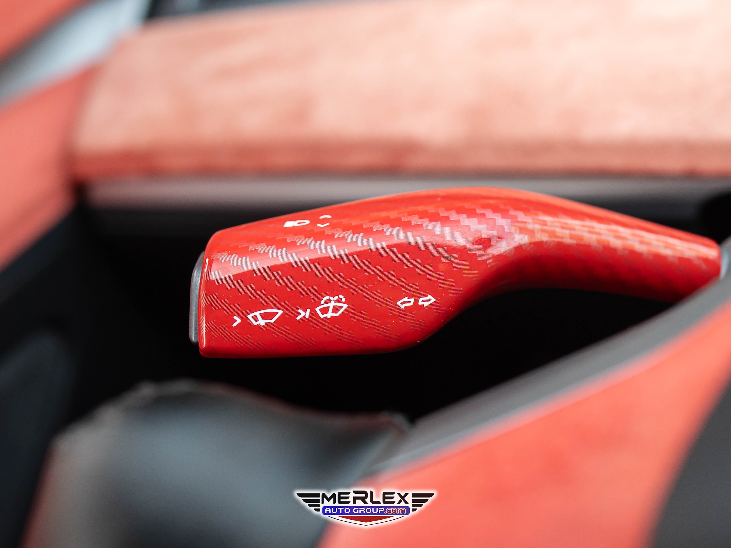 Vehicle image 32 of 49
