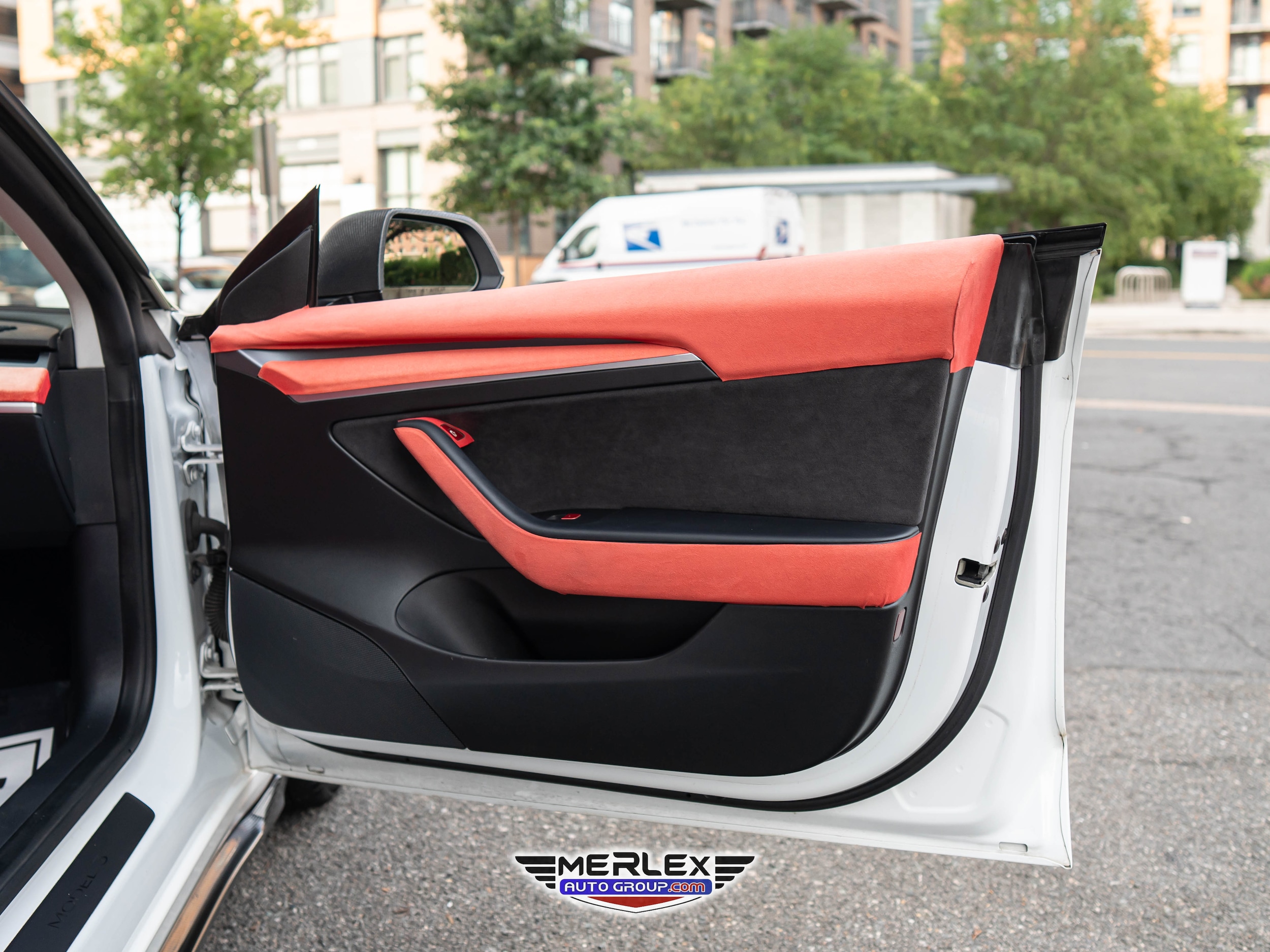 Vehicle image 46 of 49