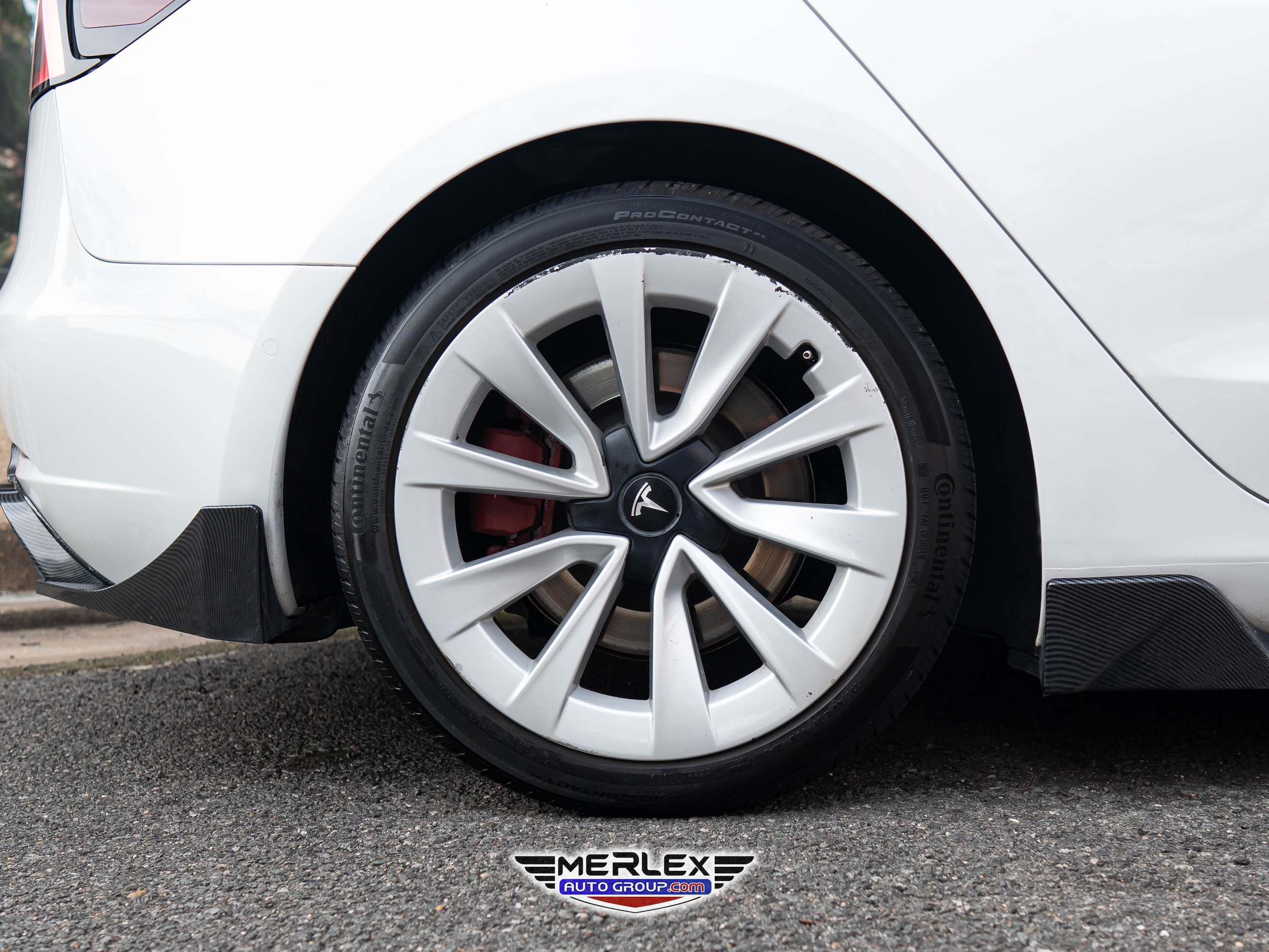 Vehicle image 9 of 49