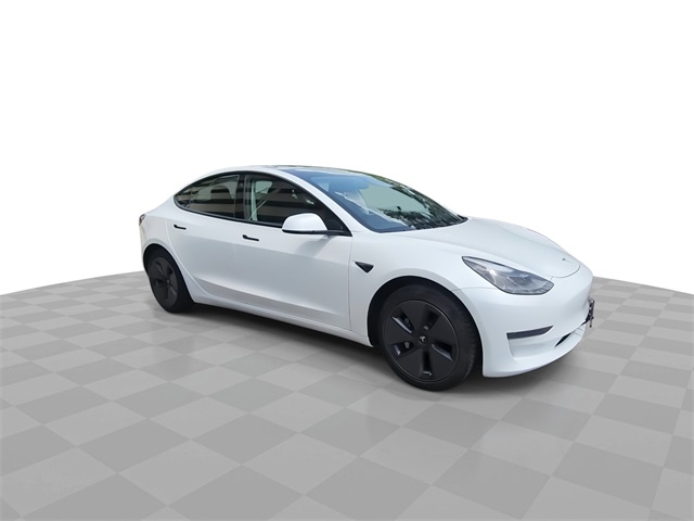 Vehicle image 4 of 33
