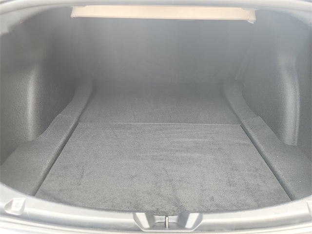 Vehicle image 11 of 33