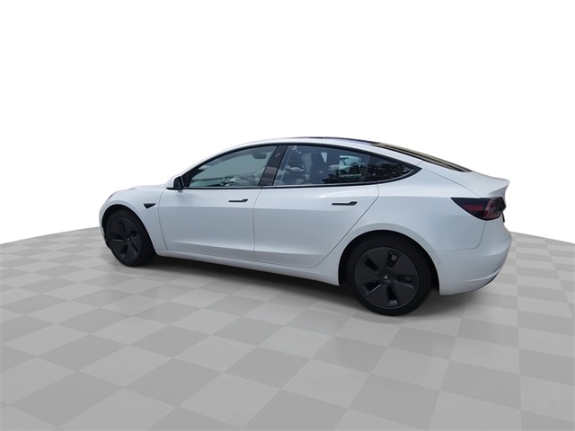 Vehicle image 7 of 33