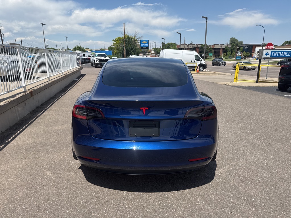Vehicle image 4 of 34