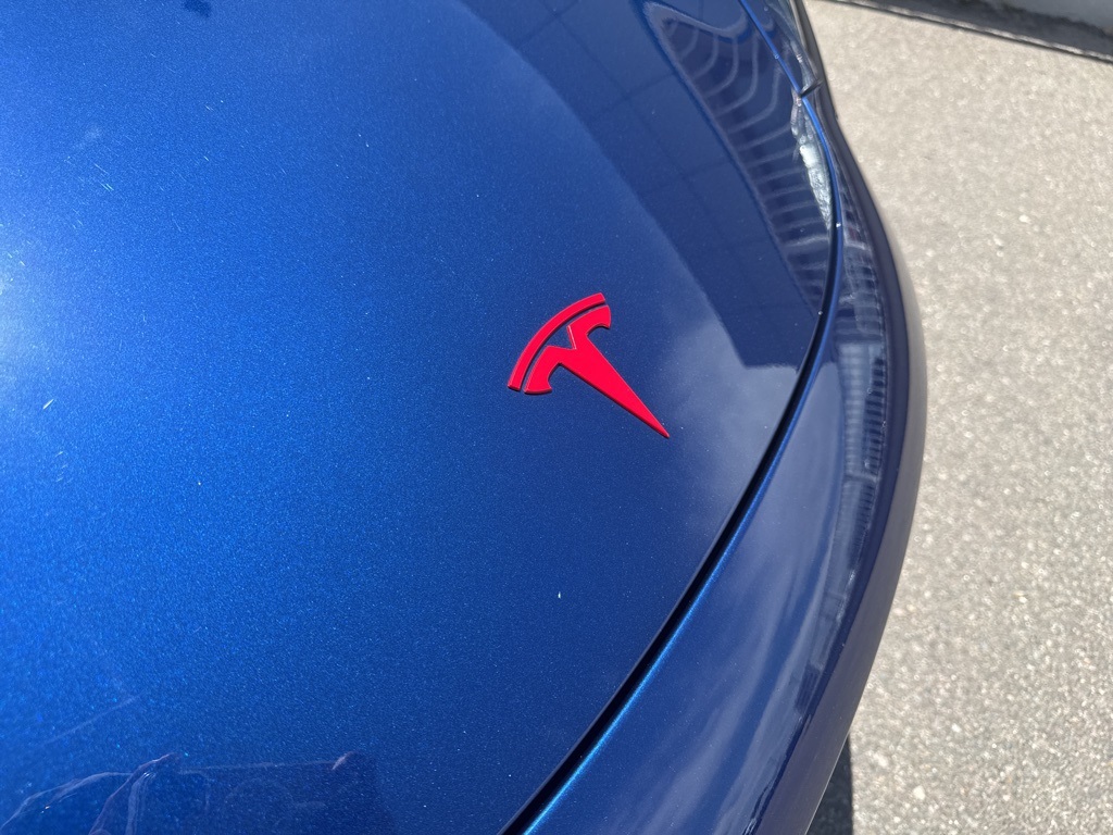 Vehicle image 17 of 34