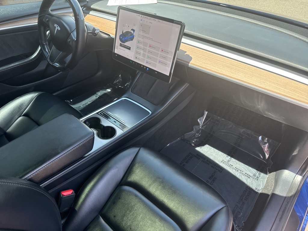 Vehicle image 15 of 34