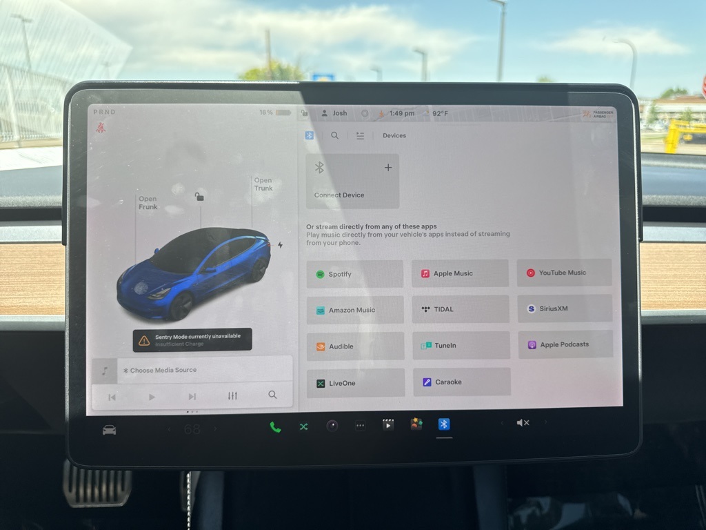 Vehicle image 18 of 34