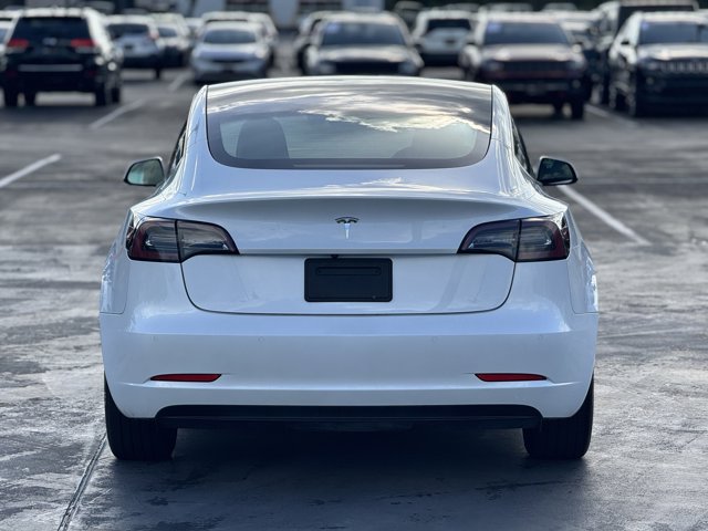 Vehicle image 6 of 23