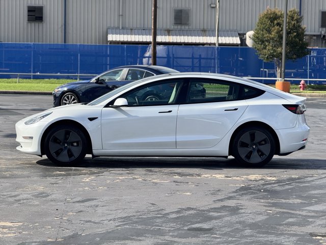 Vehicle image 8 of 23
