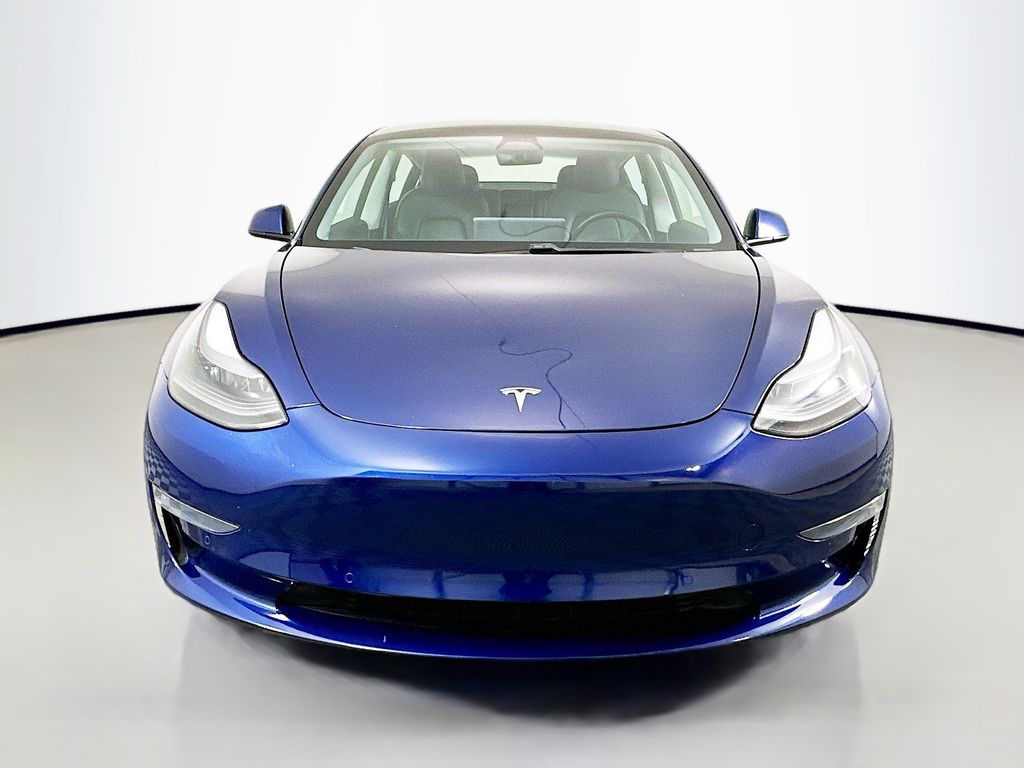 Vehicle image 2 of 33