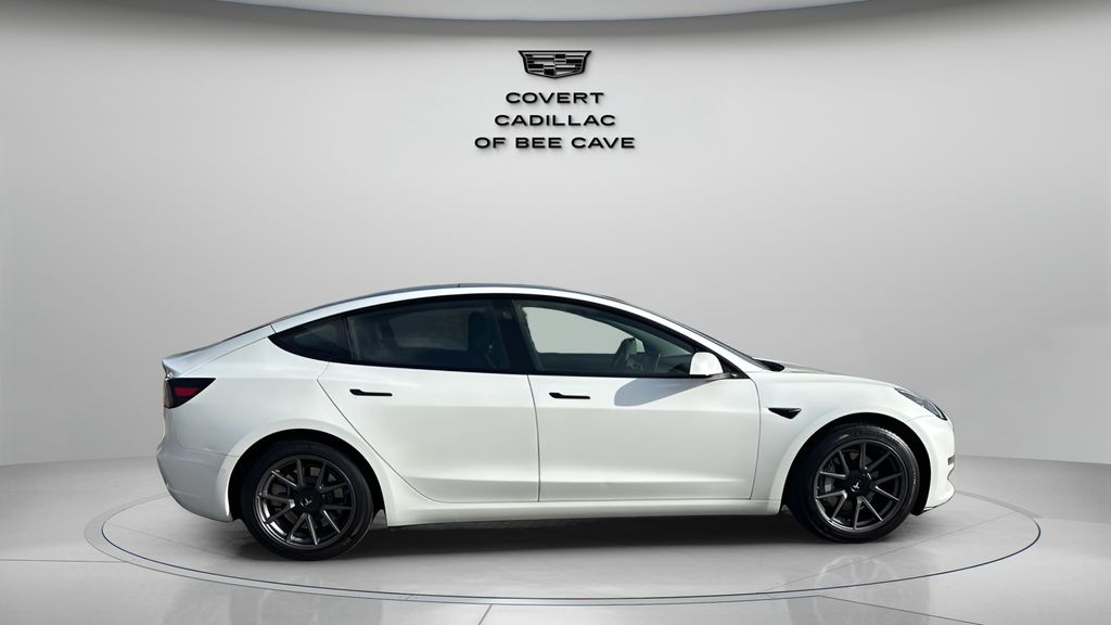 Vehicle image 5 of 34
