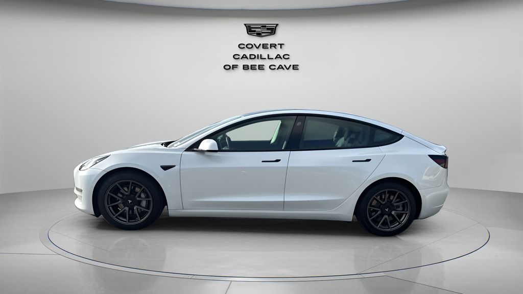 Vehicle image 11 of 34