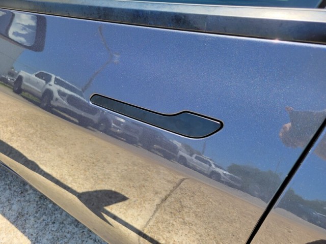 Vehicle image 26 of 35