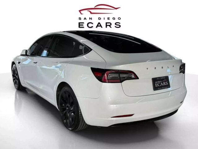 Vehicle image 7 of 15