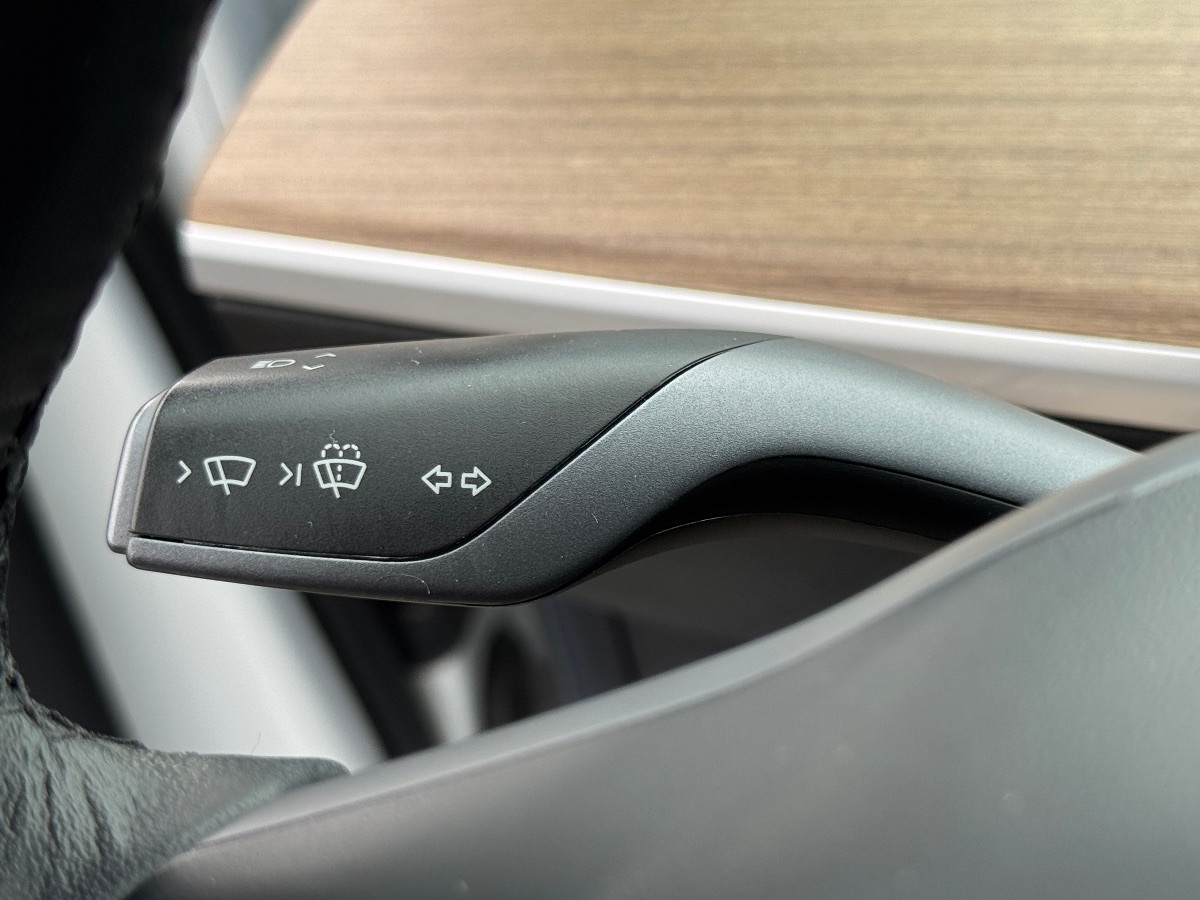Vehicle image 32 of 33