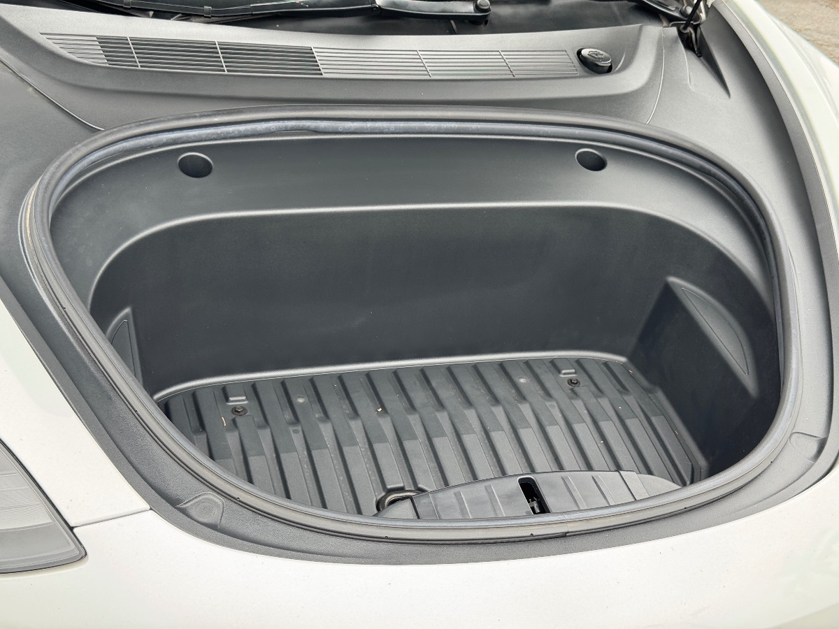 Vehicle image 15 of 33