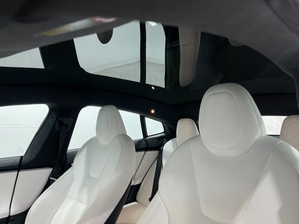 Vehicle image 12 of 37