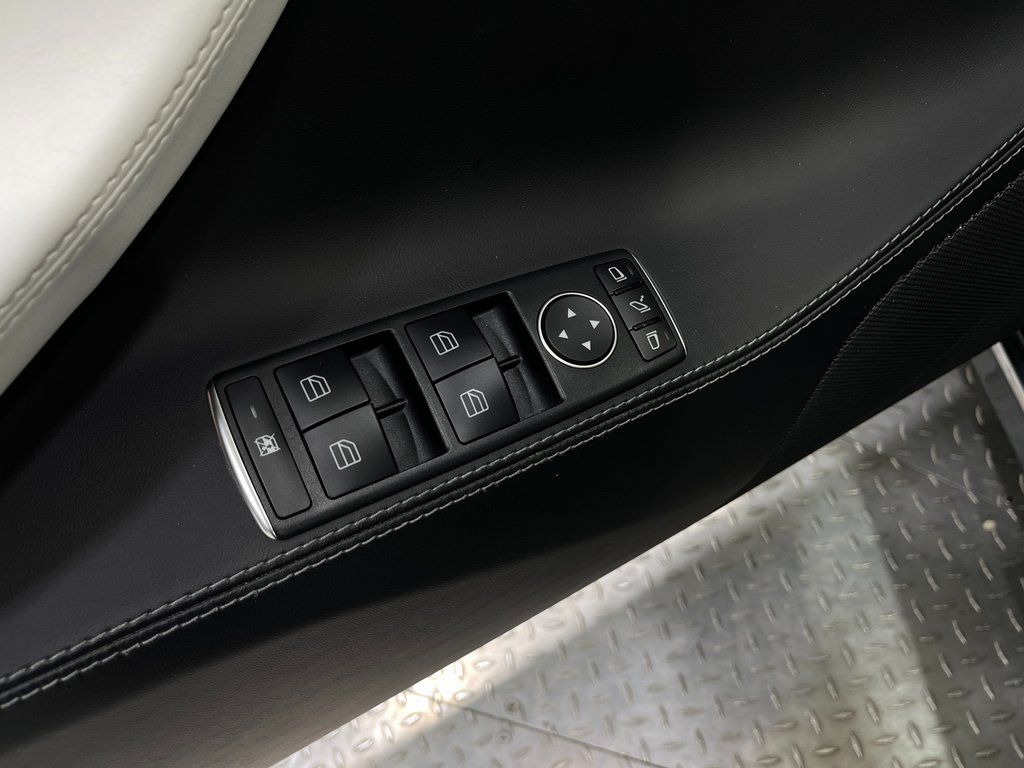 Vehicle image 17 of 37