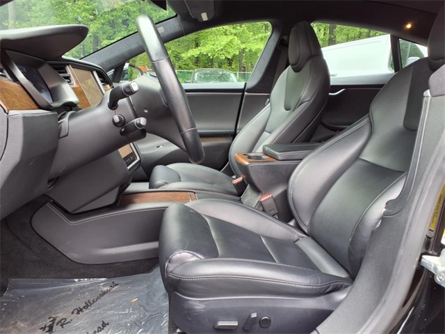 Vehicle image 14 of 21