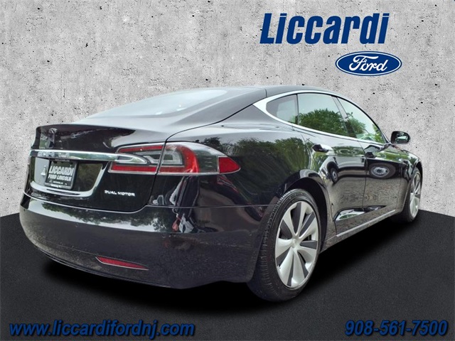 Vehicle image 3 of 21