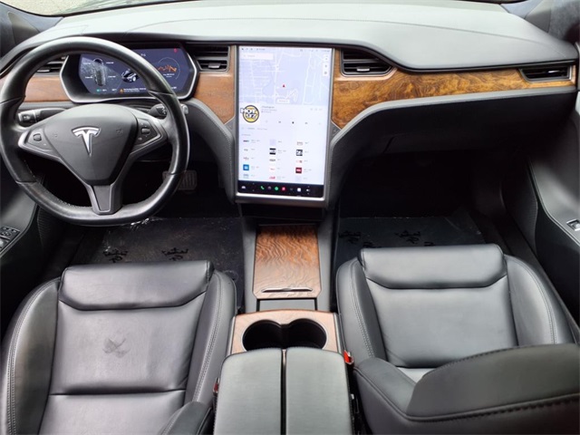 Vehicle image 10 of 21