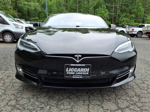 Vehicle image 5 of 21