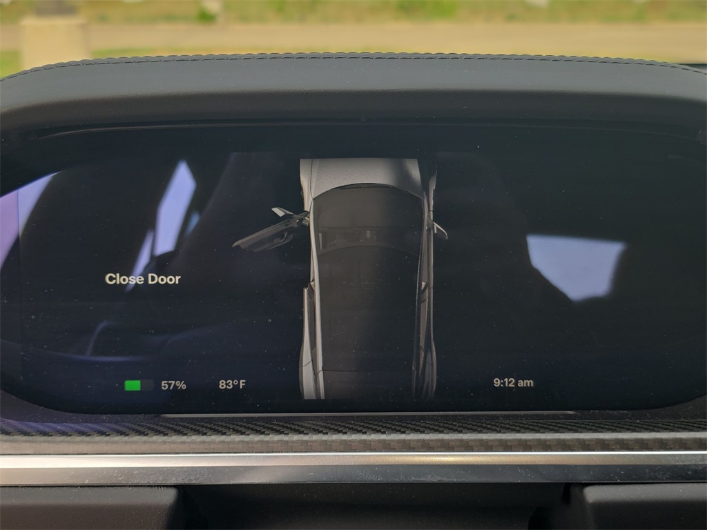 Vehicle image 11 of 33