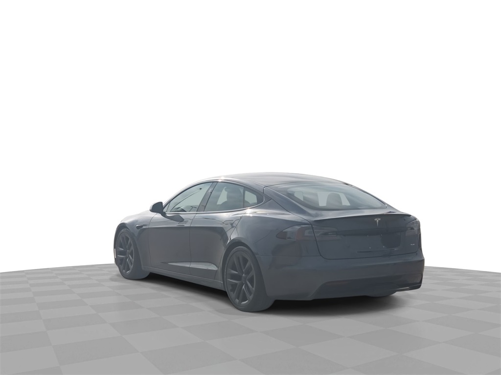 Vehicle image 8 of 33