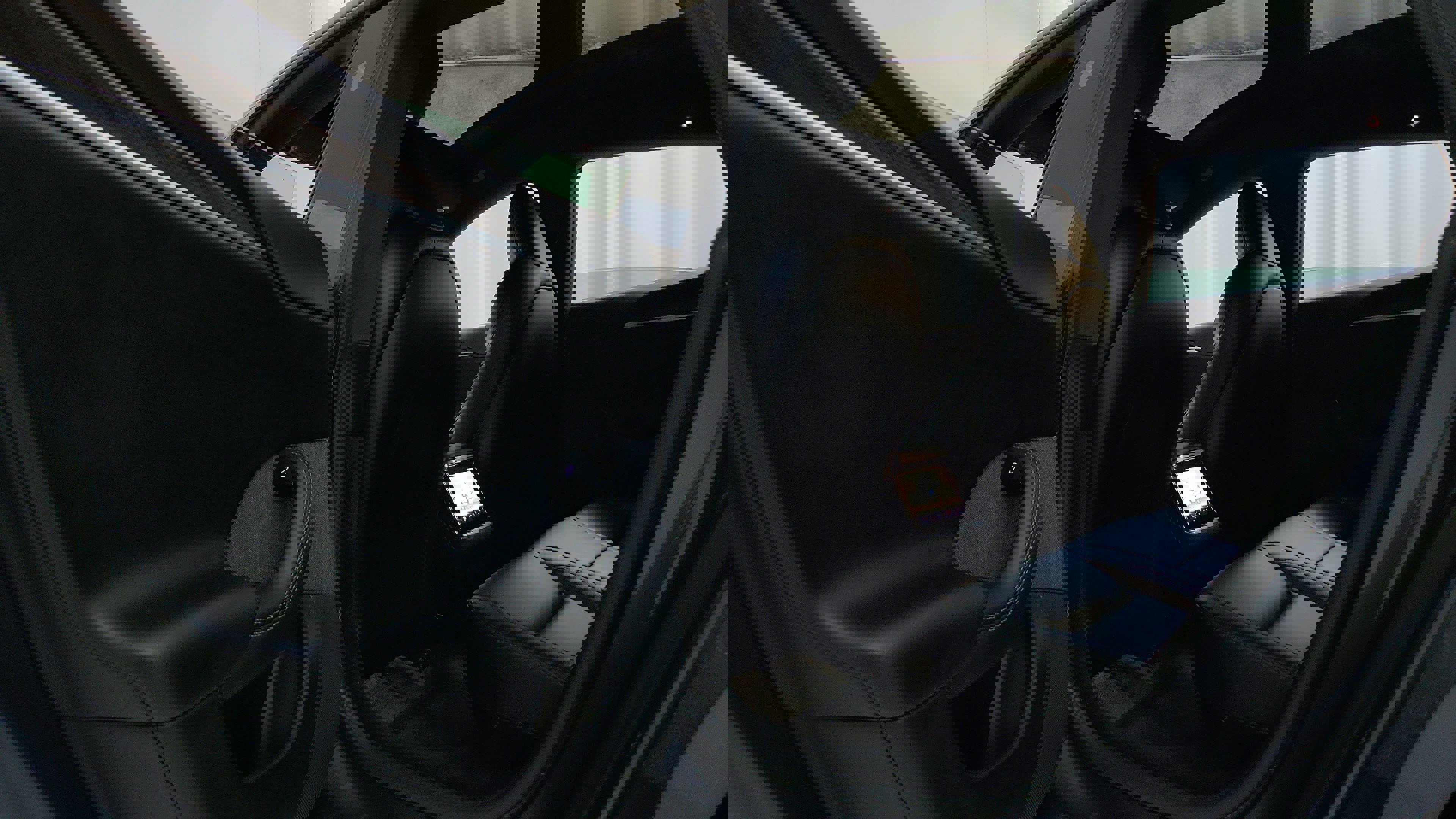 Vehicle image 17 of 34