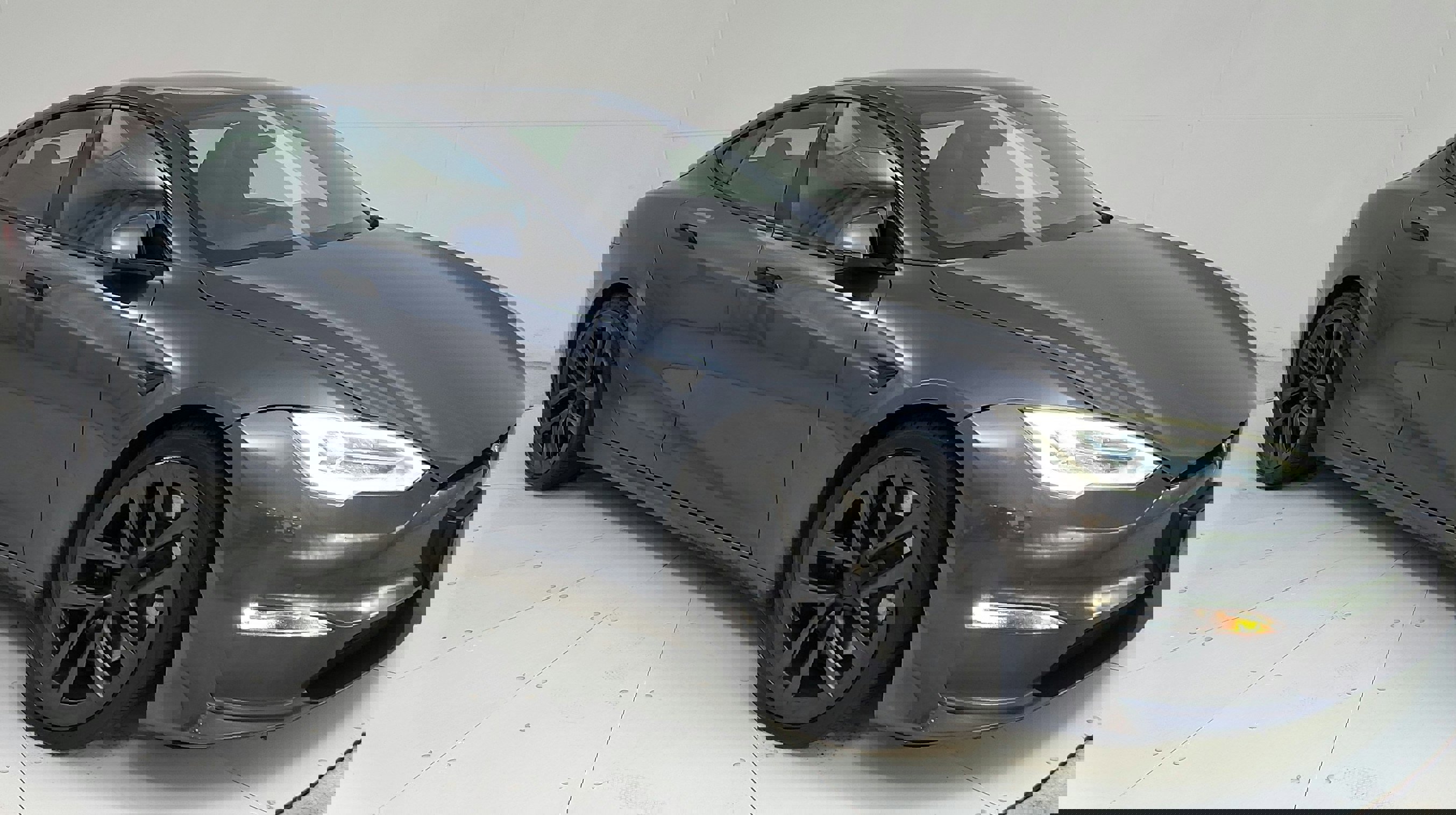 Vehicle image 5 of 34
