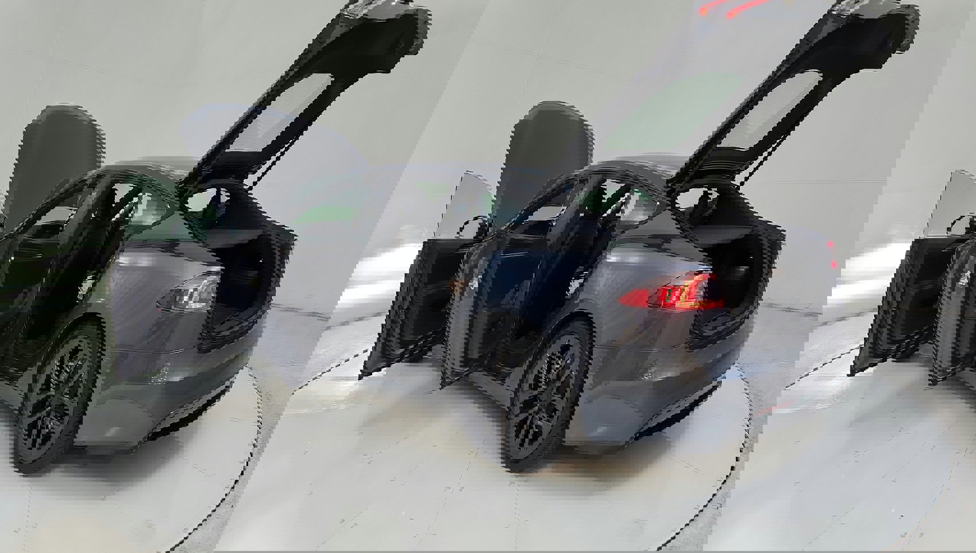 Vehicle image 21 of 34