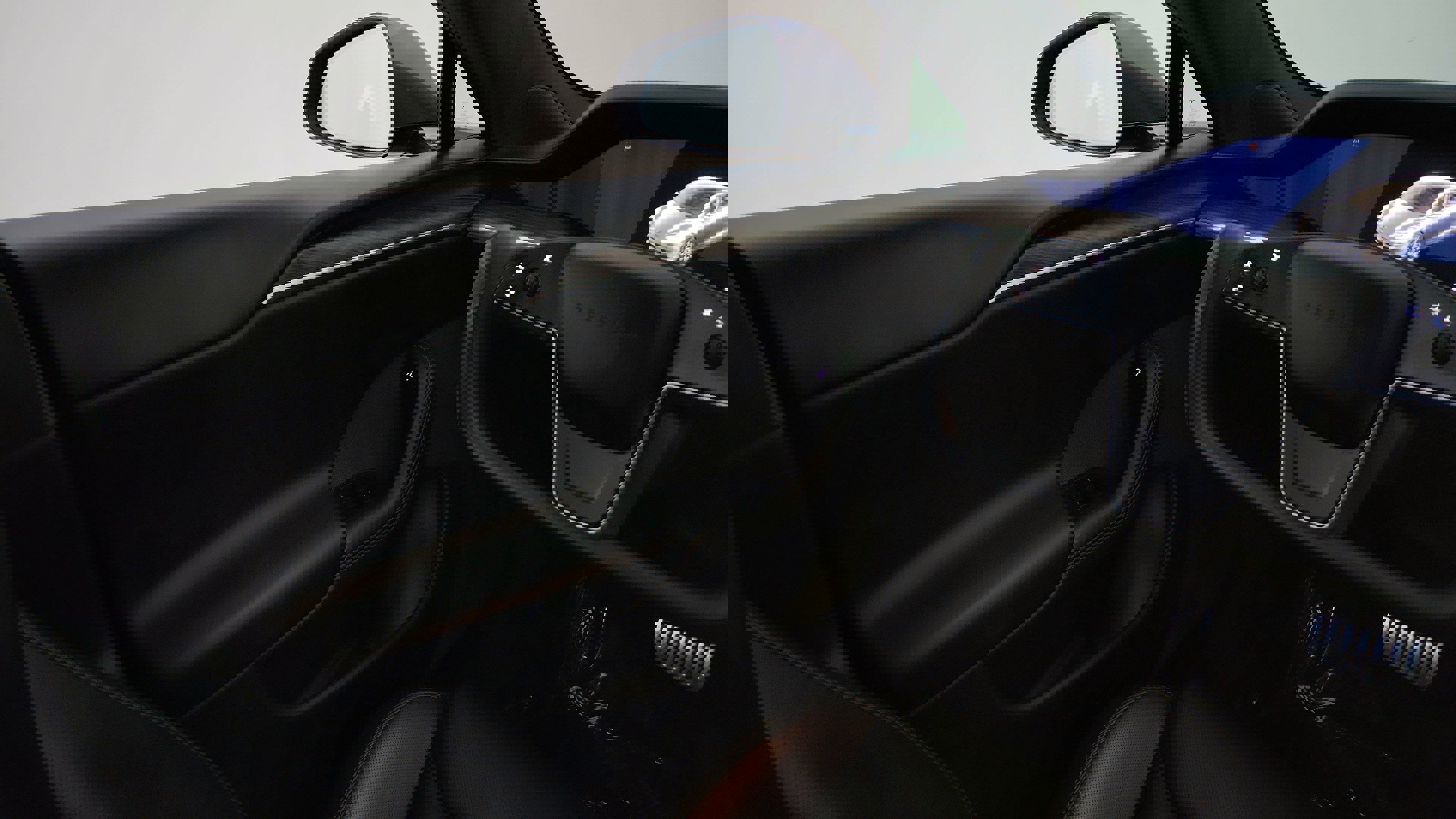 Vehicle image 28 of 34